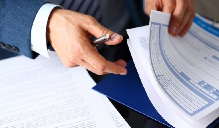 perunkirjoituksen paperit ja hukassa oleva avain